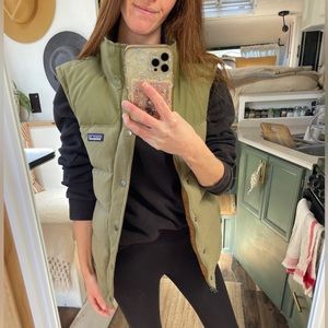 PATAGONIA Down Vest Small - forest green & Burnt Orange